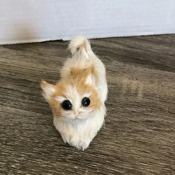 Vtg Real Fur Realistic Looking  Cat - Picture 1 of 12